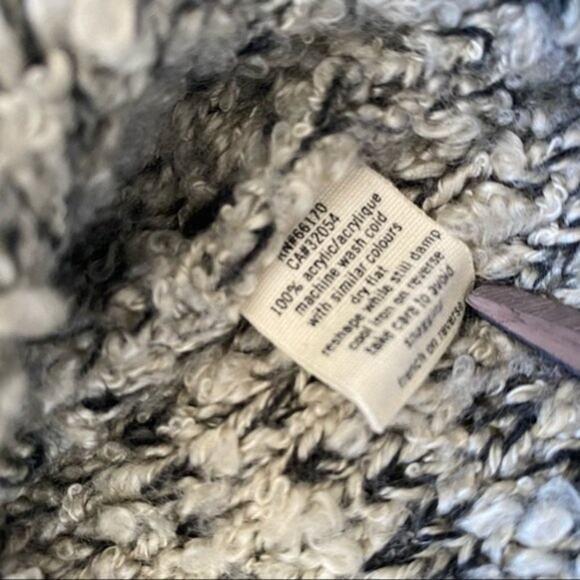 Urban Outfitters Pins & Needles Cowl Neck Sweater Size M - Picture 5 of 5